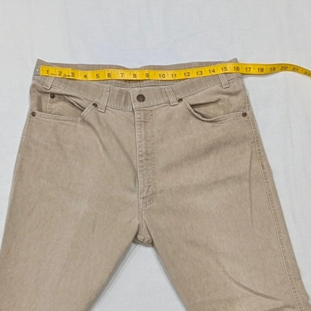 Levis items offer zip